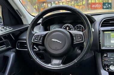 Позашляховик / Кросовер Jaguar F-Pace 2017 в 