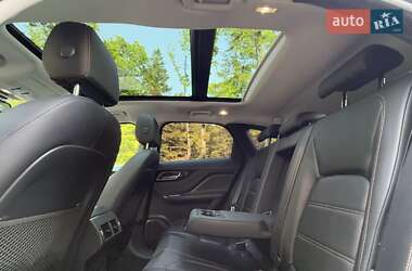 Позашляховик / Кросовер Jaguar F-Pace 2017 в 