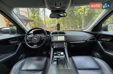 Позашляховик / Кросовер Jaguar F-Pace 2017 в 