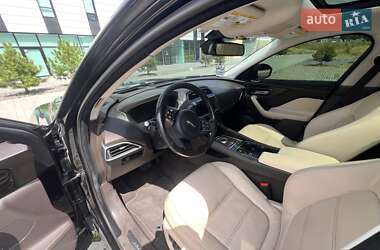 Внедорожник / Кроссовер Jaguar F-Pace 2016 в 