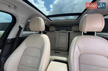 Внедорожник / Кроссовер Jaguar F-Pace 2016 в 