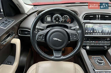 Внедорожник / Кроссовер Jaguar F-Pace 2016 в 