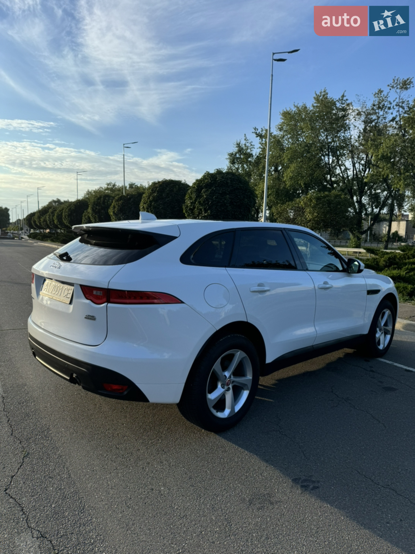 2018 Jaguar F-Pace - мініатюра 2