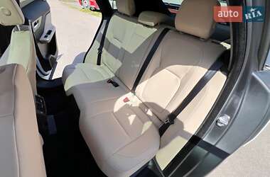 Внедорожник / Кроссовер Jaguar F-Pace 2018 в 