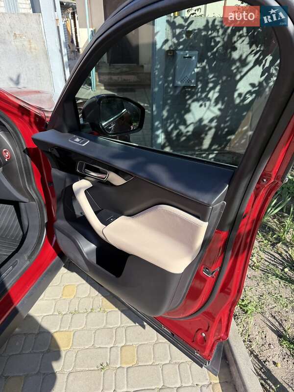 Позашляховик / Кросовер Jaguar F-Pace 2018 в Харкові