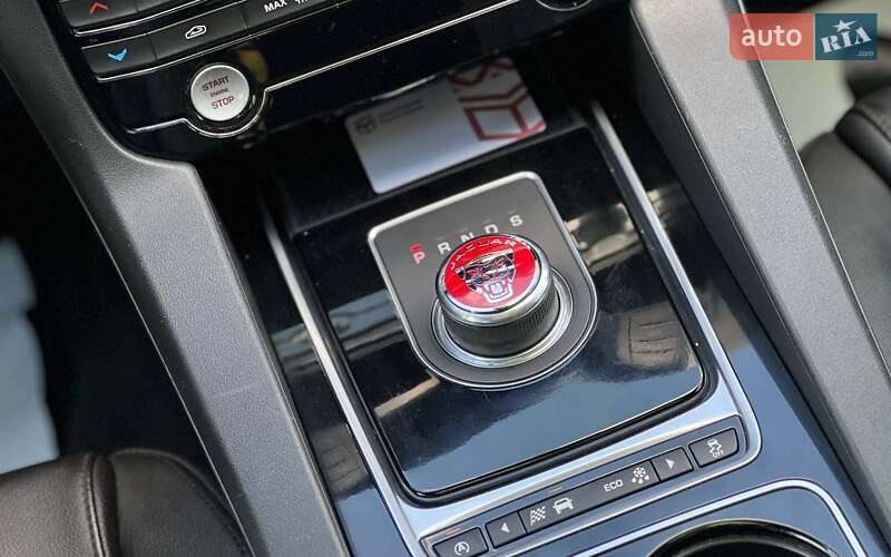 Внедорожник / Кроссовер Jaguar F-Pace 2016 в Ивано-Франковске