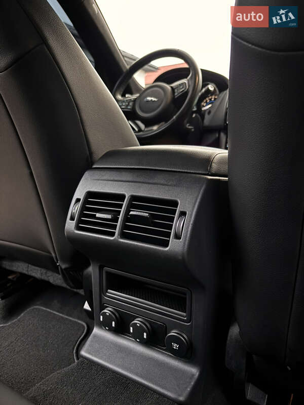 Позашляховик / Кросовер Jaguar F-Pace 2020 в Києві фото 21 Позашляховик / Кросовер Jaguar F-Pace 2020 в Києві