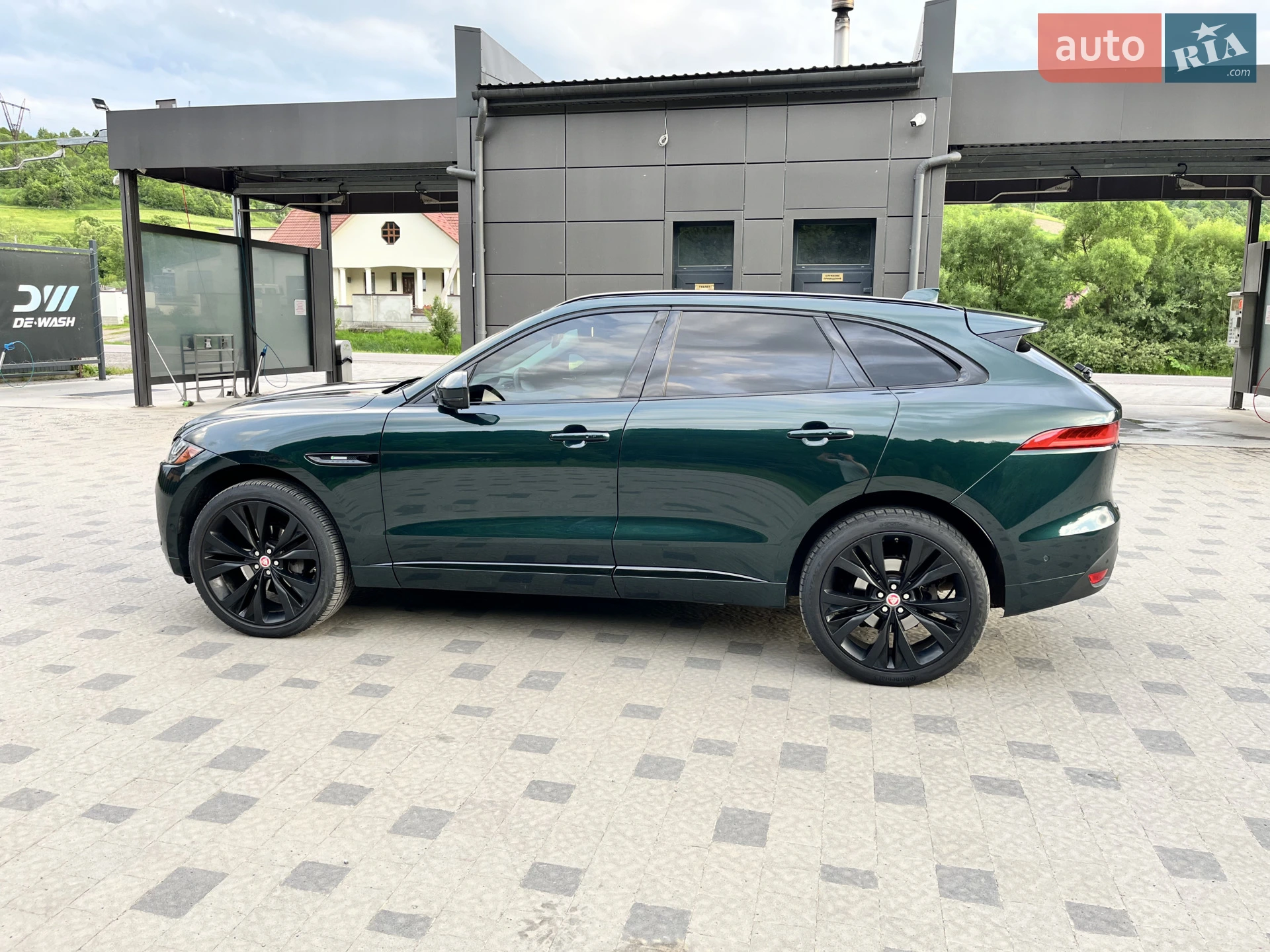 2016 Jaguar F-Pace - мініатюра 38