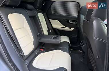 Внедорожник / Кроссовер Jaguar F-Pace 2016 в 