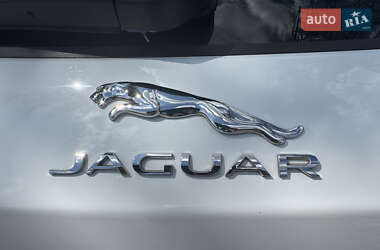 Позашляховик / Кросовер Jaguar F-Pace 2020 в 