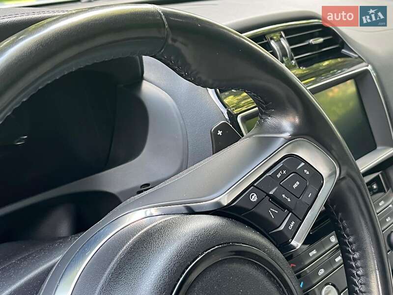 Позашляховик / Кросовер Jaguar F-Pace 2018 в Києві