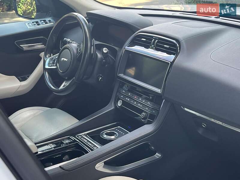 Позашляховик / Кросовер Jaguar F-Pace 2018 в Києві