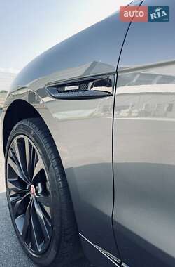 Позашляховик / Кросовер Jaguar F-Pace 2017 в 