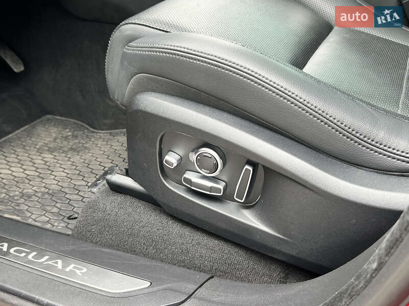 Позашляховик / Кросовер Jaguar F-Pace 2021 в Нововолинську