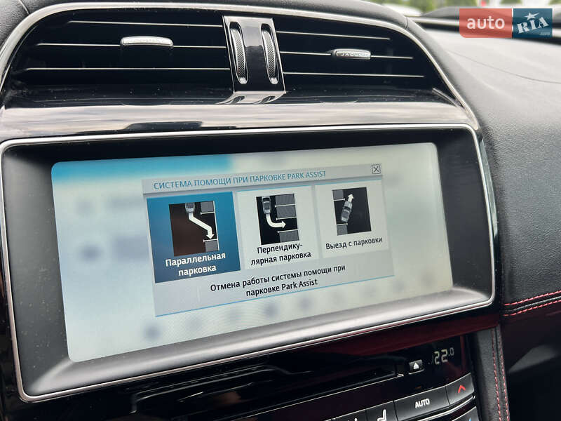 Внедорожник / Кроссовер Jaguar F-Pace 2017 в Нововолынске