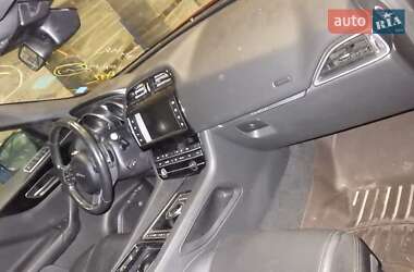Внедорожник / Кроссовер Jaguar F-Pace 2017 в 