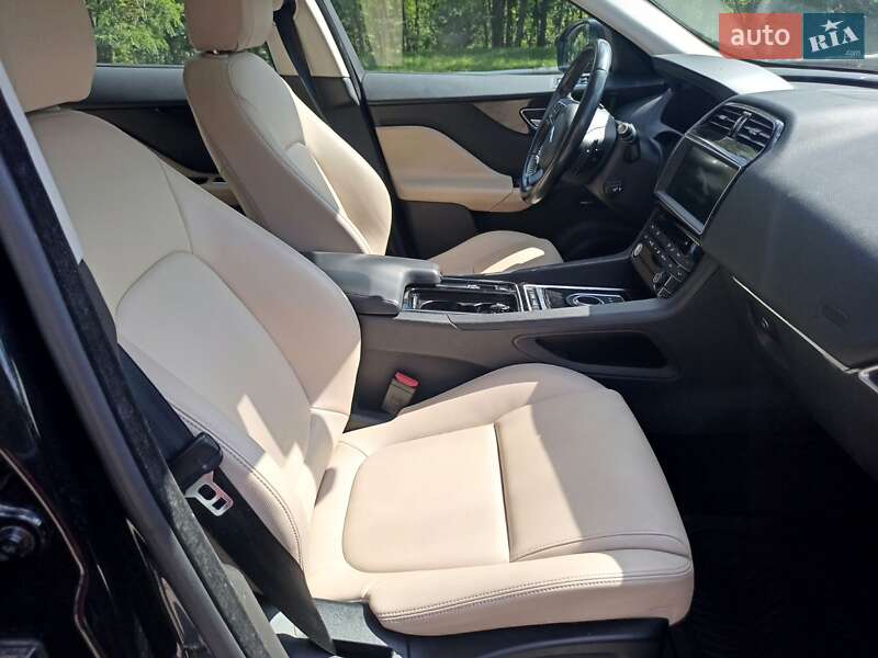 Внедорожник / Кроссовер Jaguar F-Pace 2017 в Киеве