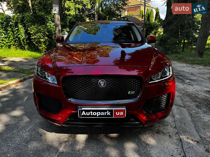 Внедорожник / Кроссовер Jaguar F-Pace 2016 в Киеве