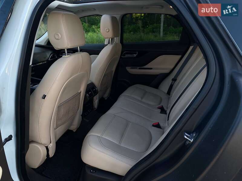 Внедорожник / Кроссовер Jaguar F-Pace 2017 в Киеве