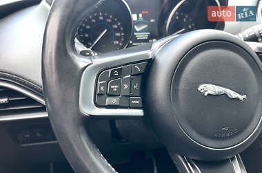 Внедорожник / Кроссовер Jaguar F-Pace 2019 в 