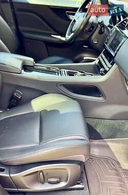 Позашляховик / Кросовер Jaguar F-Pace 2017 в 