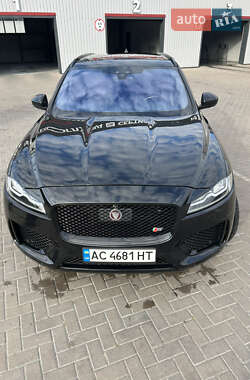 Позашляховик / Кросовер Jaguar F-Pace 2016 в 