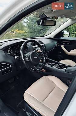 Внедорожник / Кроссовер Jaguar F-Pace 2017 в 