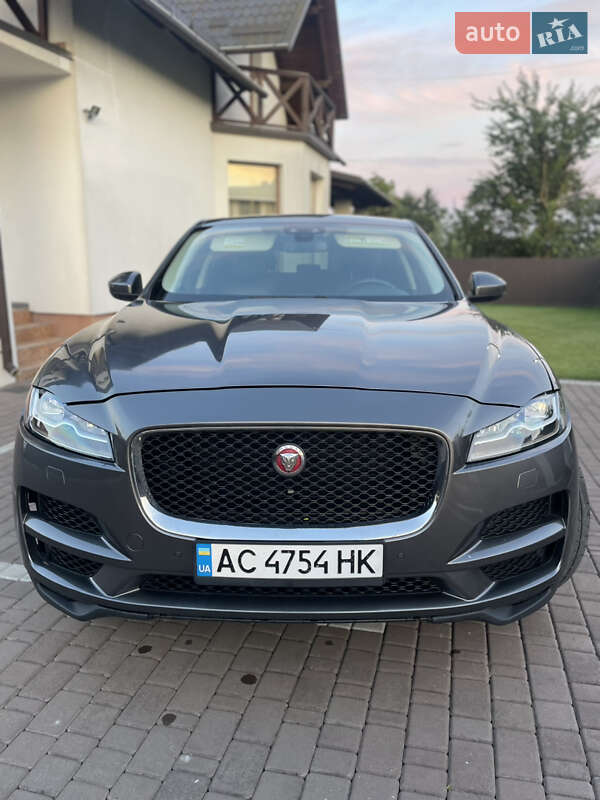 Внедорожник / Кроссовер Jaguar F-Pace 2016 в Ковеле