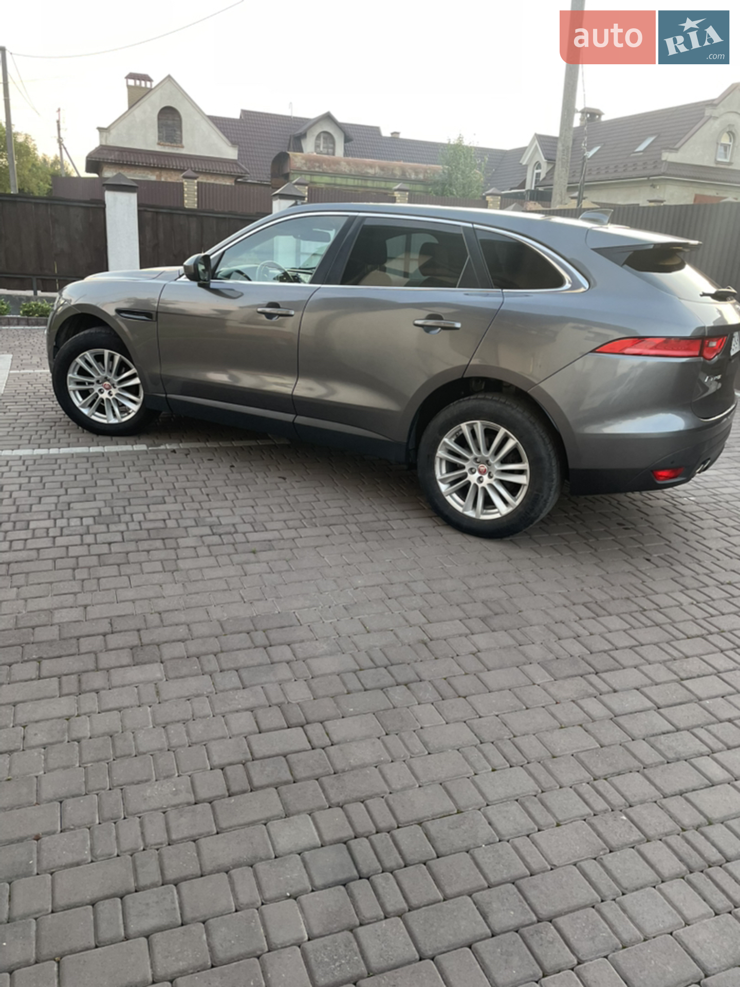 2016 Jaguar F-Pace - мініатюра 5