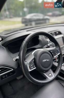 Внедорожник / Кроссовер Jaguar F-Pace 2018 в 