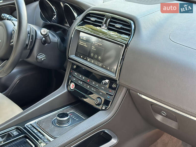 Позашляховик / Кросовер Jaguar F-Pace 2020 в Києві фото 41 Позашляховик / Кросовер Jaguar F-Pace 2020 в Києві