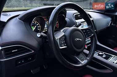 Внедорожник / Кроссовер Jaguar F-Pace 2018 в 