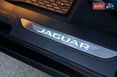 Внедорожник / Кроссовер Jaguar F-Pace 2018 в 