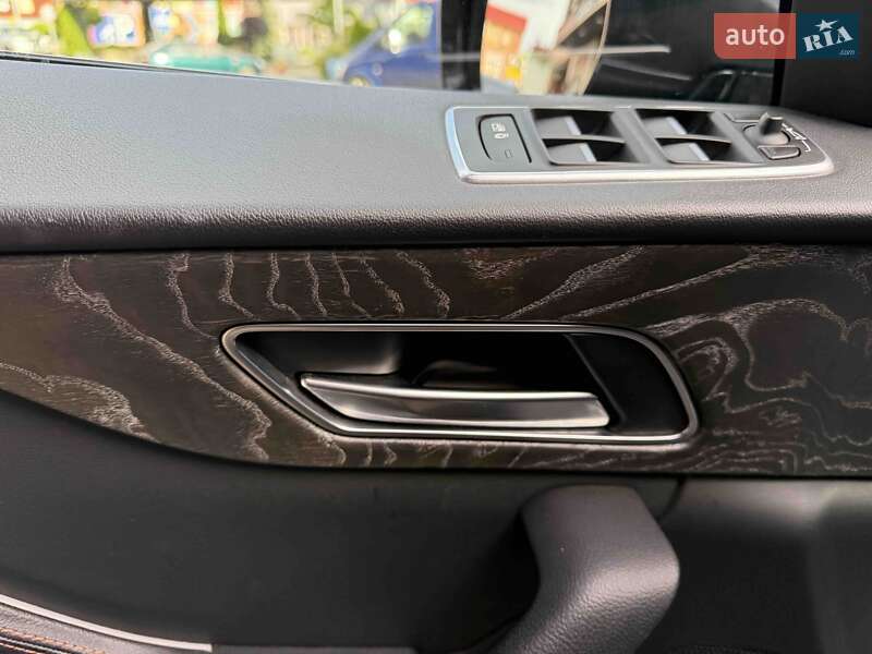 Внедорожник / Кроссовер Jaguar F-Pace 2016 в Львове фото 14 Внедорожник / Кроссовер Jaguar F-Pace 2016 в Львове