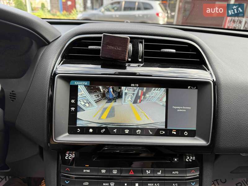 Внедорожник / Кроссовер Jaguar F-Pace 2016 в Львове фото 28 Внедорожник / Кроссовер Jaguar F-Pace 2016 в Львове