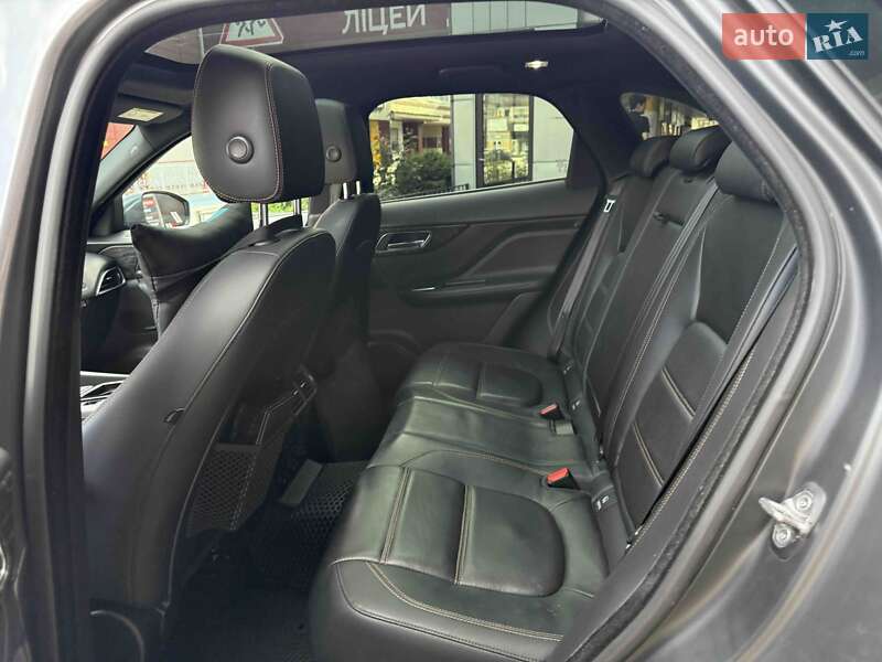 Внедорожник / Кроссовер Jaguar F-Pace 2016 в Львове фото 35 Внедорожник / Кроссовер Jaguar F-Pace 2016 в Львове