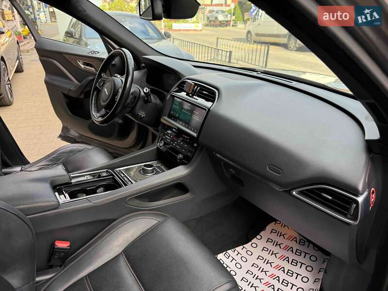 Внедорожник / Кроссовер Jaguar F-Pace 2016 в Львове фото 48 Внедорожник / Кроссовер Jaguar F-Pace 2016 в Львове