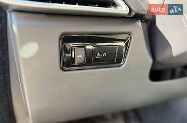 Внедорожник / Кроссовер Jaguar F-Pace 2017 в 