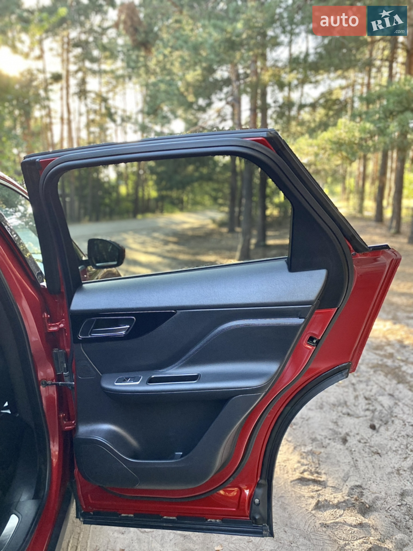 2018 Jaguar F-Pace - мініатюра 8