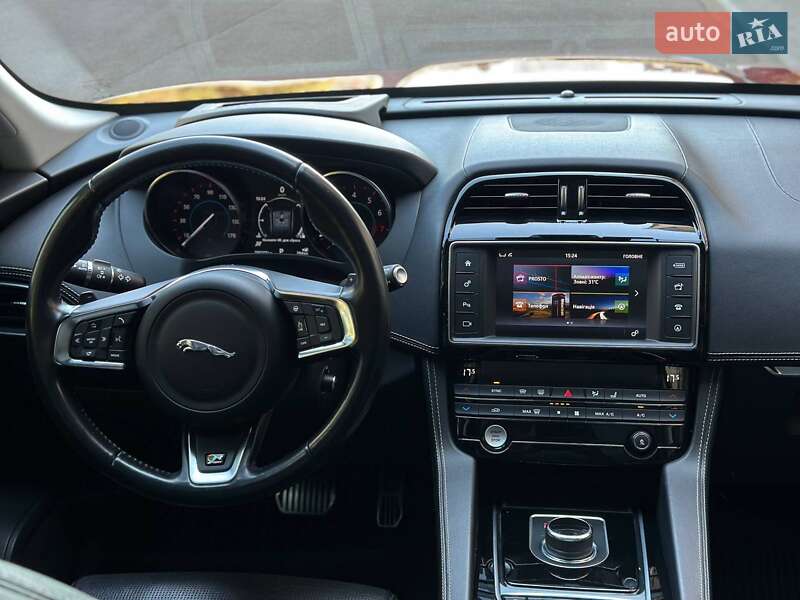 Внедорожник / Кроссовер Jaguar F-Pace 2016 в Одессе фото 22 Внедорожник / Кроссовер Jaguar F-Pace 2016 в Одессе