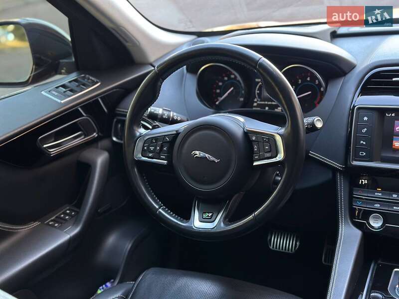 Внедорожник / Кроссовер Jaguar F-Pace 2016 в Одессе фото 23 Внедорожник / Кроссовер Jaguar F-Pace 2016 в Одессе