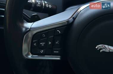 Внедорожник / Кроссовер Jaguar F-Pace 2016 в 