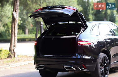 Внедорожник / Кроссовер Jaguar F-Pace 2021 в 