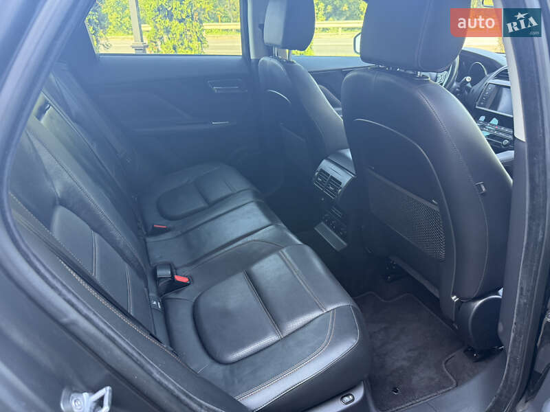 Позашляховик / Кросовер Jaguar F-Pace 2017 в Хмельницькому