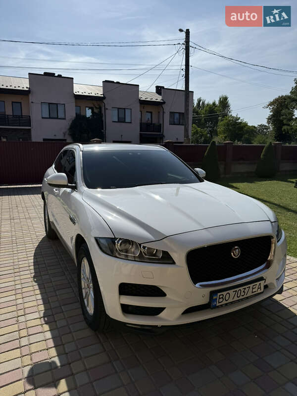 Позашляховик / Кросовер Jaguar F-Pace 2016 в Стрию