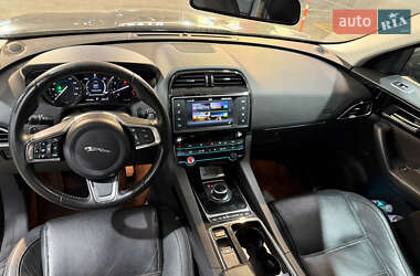 Позашляховик / Кросовер Jaguar F-Pace 2017 в 
