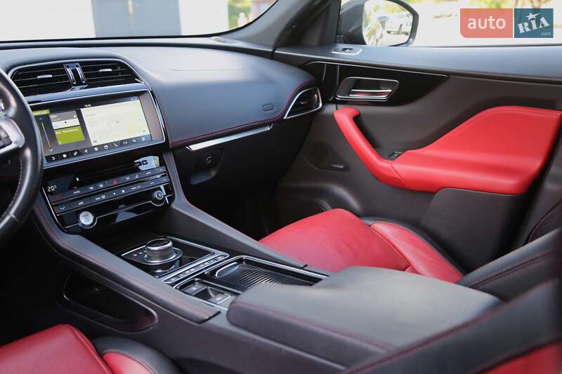 Внедорожник / Кроссовер Jaguar F-Pace 2016 в Киеве фото 17 Внедорожник / Кроссовер Jaguar F-Pace 2016 в Киеве