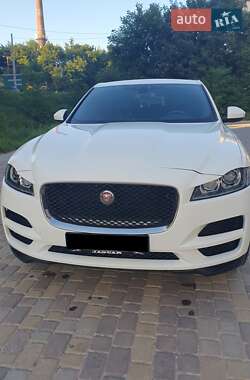Внедорожник / Кроссовер Jaguar F-Pace 2017 в Тернополе