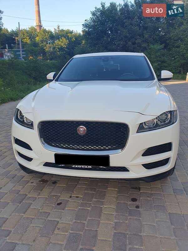 Внедорожник / Кроссовер Jaguar F-Pace 2017 в 