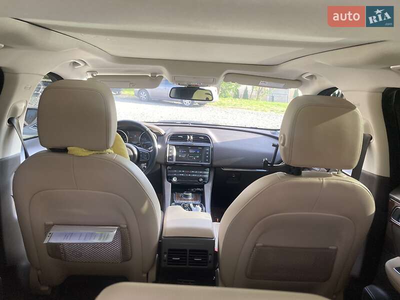 Позашляховик / Кросовер Jaguar F-Pace 2016 в Хмельницькому фото 10 Позашляховик / Кросовер Jaguar F-Pace 2016 в Хмельницькому